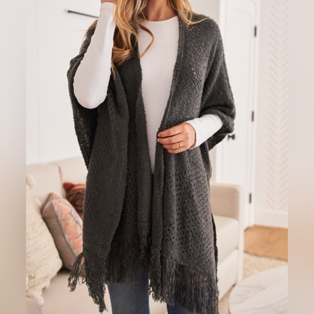 🆕 NWT Soft Grey Shawl Wrap Cardigan Sweater💫 Casual and Comfy Excellent Gift